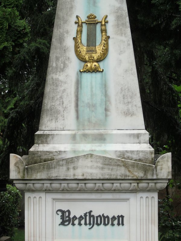 Zentralfriedhof - Beethoven's Grave
