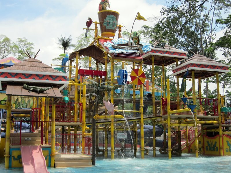 Guatemala: The incredible IRTRA Xetulul theme park and Xocomil water park –  Family Odyssey Rocks